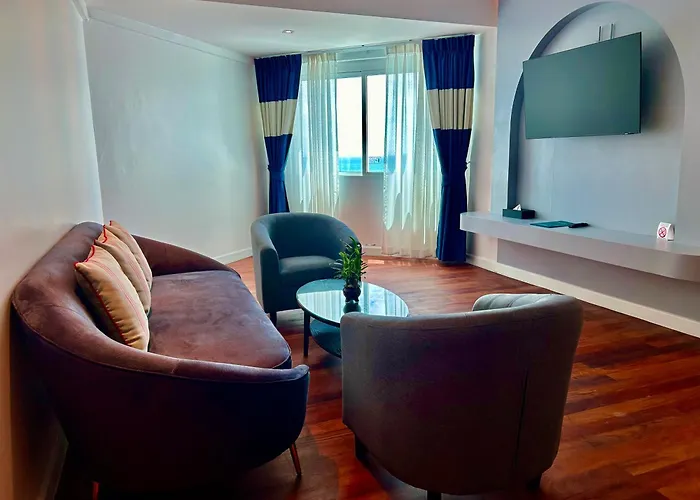 Jomtien Palm Beach Hotel And Resort